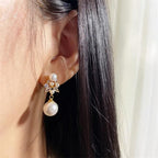 Par de Brincos Femininos Vintage com Pérolas e Zircônia