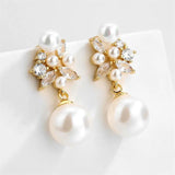 Par de Brincos Femininos Vintage com Pérolas e Zircônia
