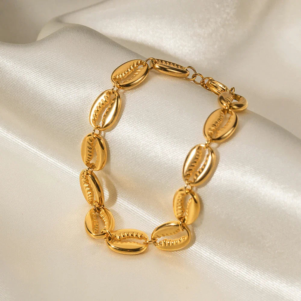 Pulseira Feminina Concha em Aço Inoxidável Banhado a Ouro 18k